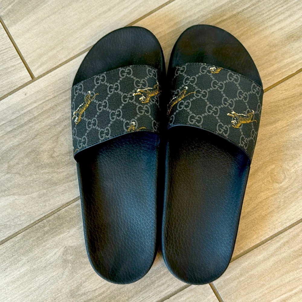 men Gucci Slide GG Supreme Tigers
